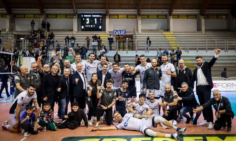 Superlega - Cisterna, due di fila. Iazzetta "L’ entusiasmo cresce"