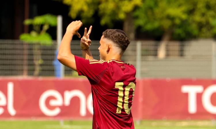 Teixeira, apre lui le danze a Trigoria (Foto Consoli)