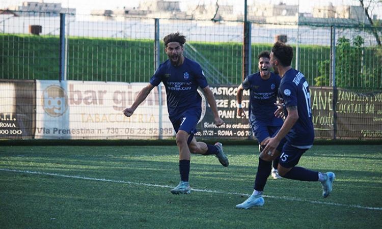 Fofi firma il successo