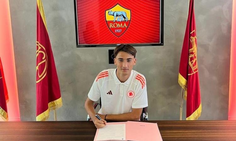 Roma, ecco il primo contratto da prof per Zinni: "Che possa essere solo l'inizio"