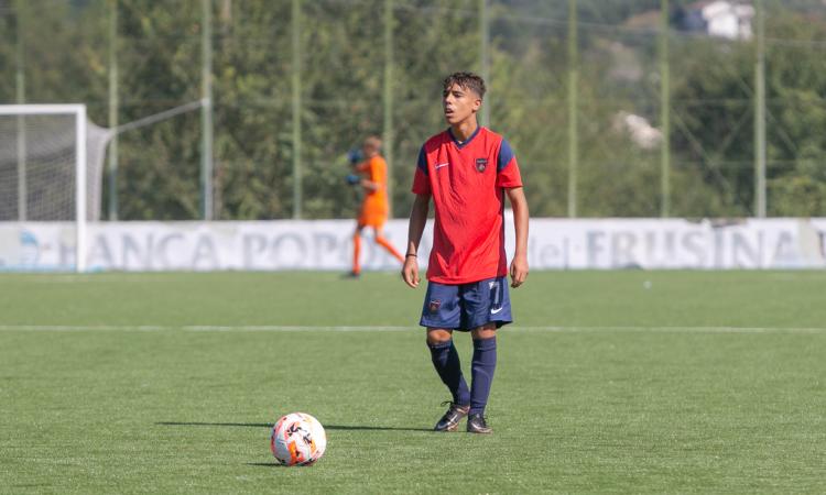 Caruso, autore del primo gol del Cosenza (Foto ©Cinelli)