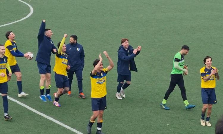 Canarini verso la salvezza diretta: un gol per tempo, Perconti ko