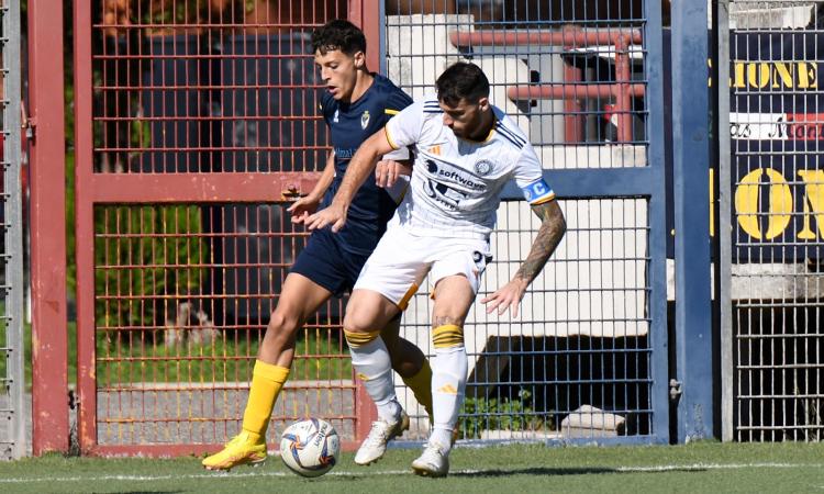 Una poltrona per quattro. Quanto traffico nei piani alti del girone B!