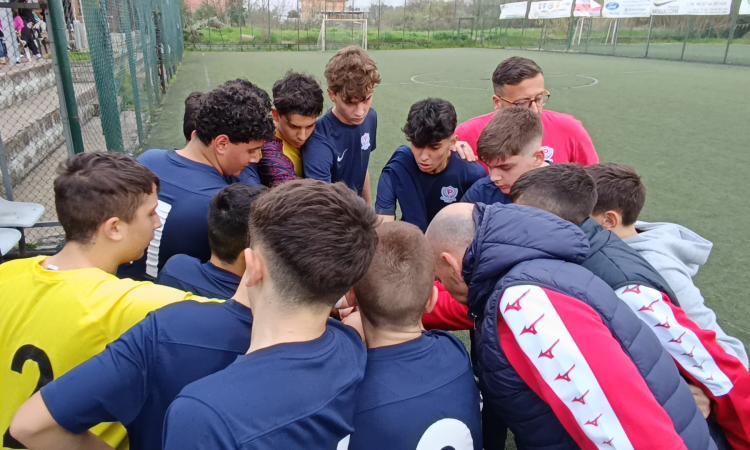 Cede il Palmarola di mister Iovine