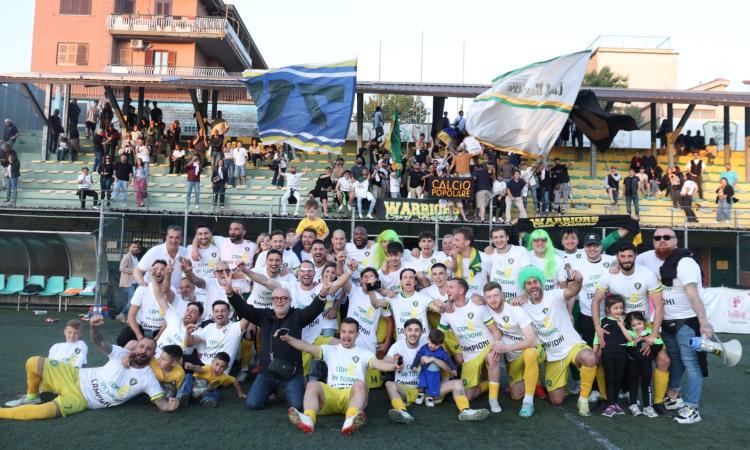 Casal Barriera, la festa esplode senza giocare: i gialloverdi sono in Eccellenza