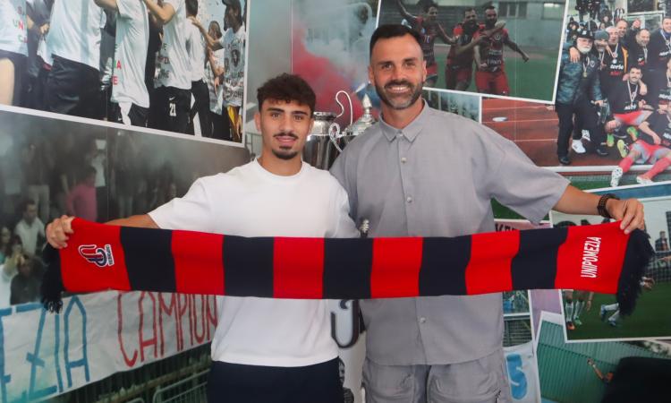Francesco Esposito ed il ds Roberto Delgado