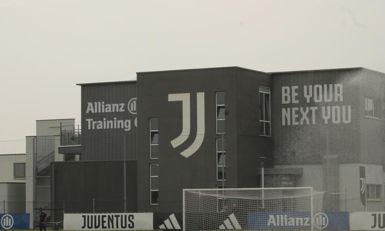 Juve e Napoli, &egrave; gi&agrave; polemica: un gol fantasma non dato agli azzurri fa esplodere i social