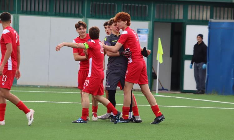 L'esultanza dopo il gol di Liotta