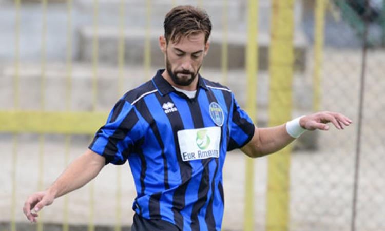 Emiliano Leone con la maglia del Civitavecchia foto © crlazio.info