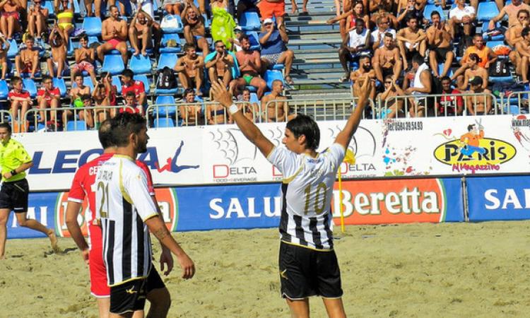 Il Viareggio si assicura il primato del girone A della Serie A Enel. ©viareggiobeachsoccer.it