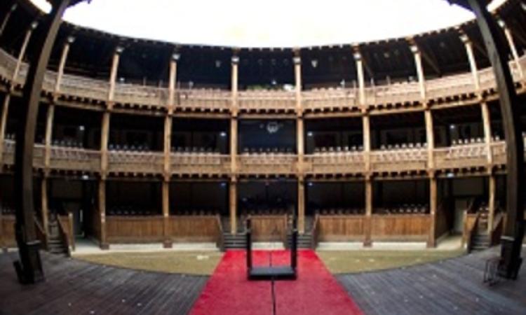 La magia di Shakespeare avvolge il Globe Theatre