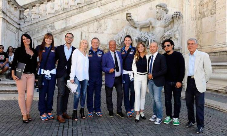 A partire da sinistra Svetlana Celli, Antonella Del Core, Mauro Botticelli, Rosaria Melia, Marco Bonitta, Stefano Dominella, Nadia Centoni, Elisabetta Pellini, Gianluca Meola, Luca Bussoletti, Giancarli Silveri.