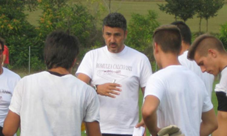 Catini, tecnico amaranto oro. Foto Facebook S.S. Romulea