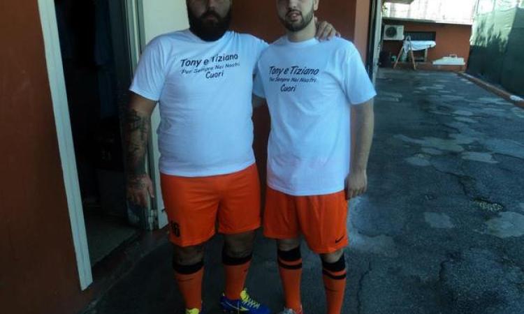 Ladaga e Remiddi con le maglie per Tony e Tiziano