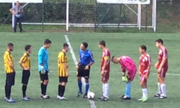 I saluti iniziali del match