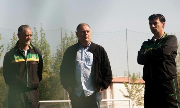 Al centro Antonio Pezone, a destra Sandro Tovalieri