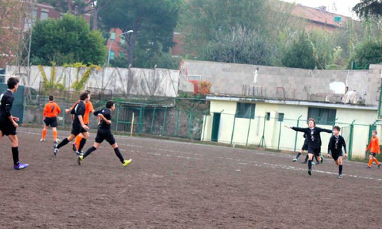 L'esultanza del Real Tuscolano dopo il momentaneo vantaggio di Grosso ©Mirna De Cesaris