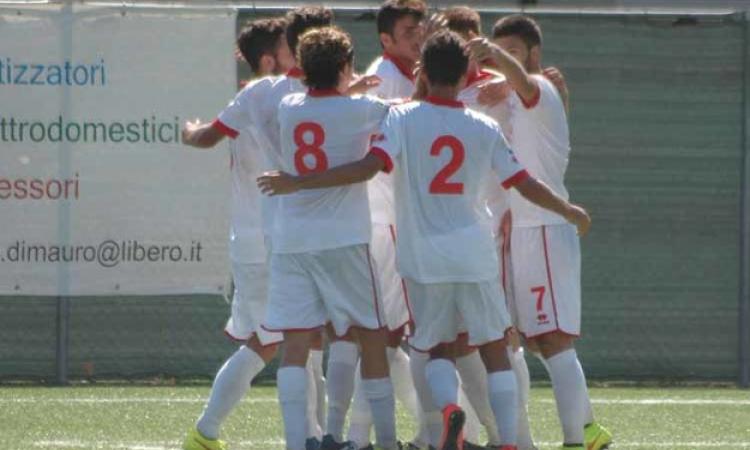 Il Bari piega il Frosinone e aggancia la Lazio