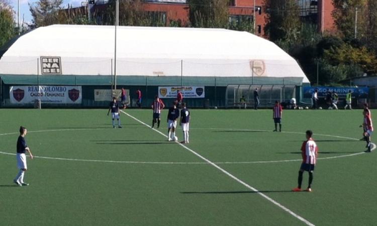 Le squadre schierate al fischio d'inizio