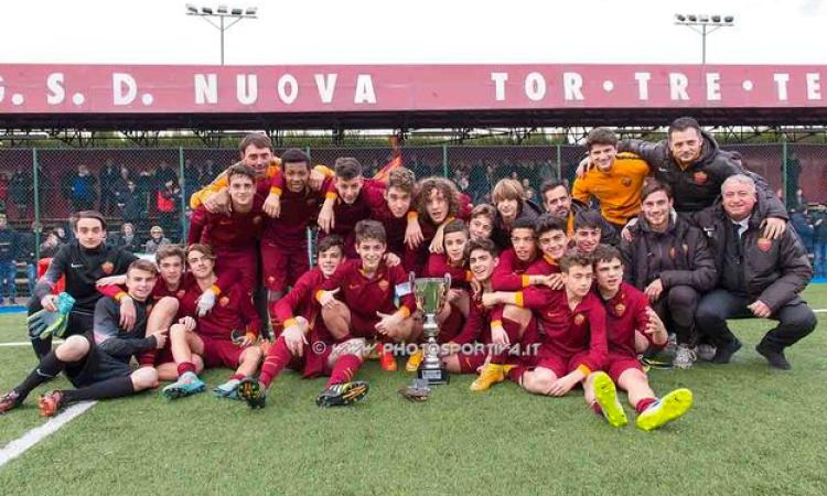 La Roma festeggia la vittoria nella prima edizione del Memorial Halima Haider  ©photosportiva.it
