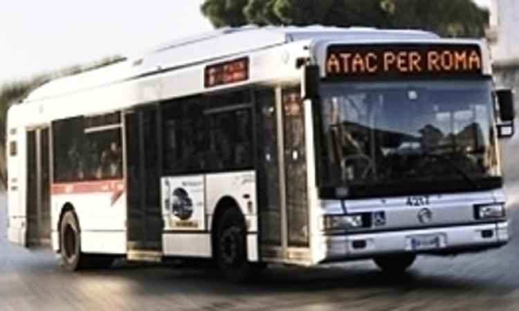 Atac sale in cattedra: a scuola con il progetto "Passaparola"