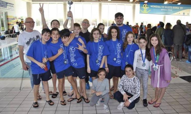 Foto di gruppo per i giovanissimi frascatani