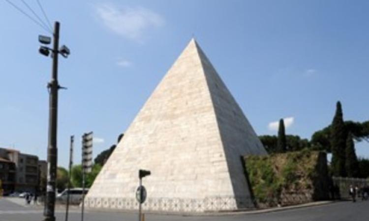 La Piramide Cestia
