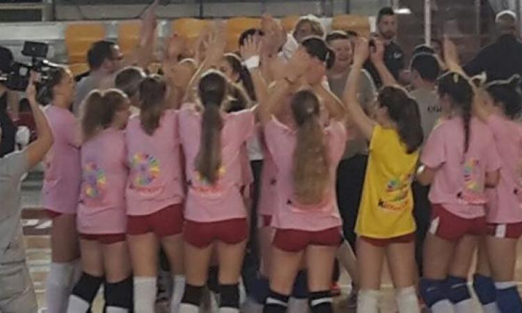 L'esultanza delle ragazze di Roma 1 (foto Gazzetta Regionale)
