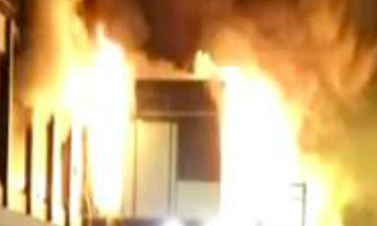 Incendio al Terminal 3 dell'Aeroporto di Fiumicino, voli sospesi