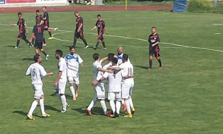 L'esultanza del Cynthia dopo il 2-0 (foto Facebook)