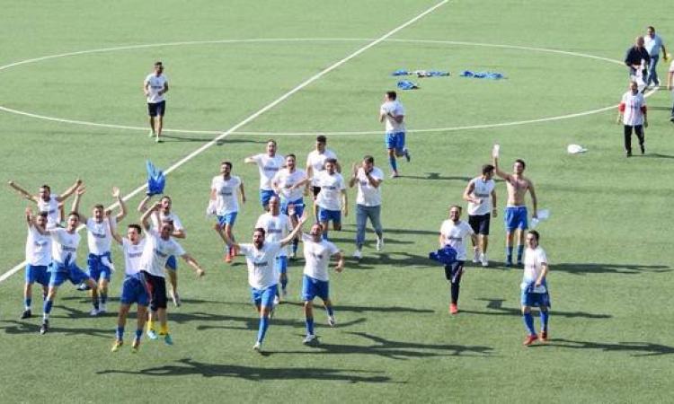 Il Marino festeggia dopo il salto di categoria