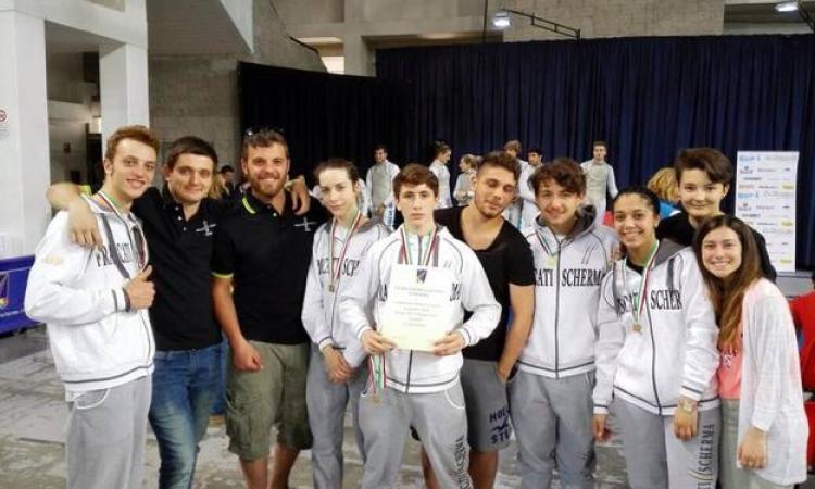 Foto di gruppo per il club tuscolano