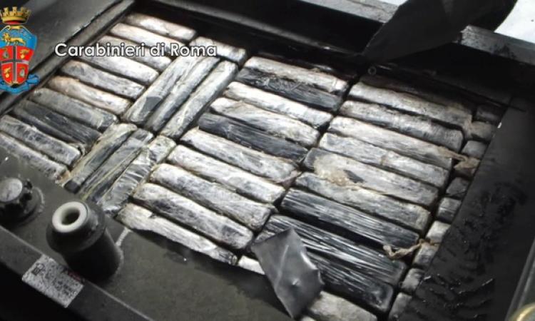 IL VIDEO! Sequestrati 600 kg di cocaina, panetti con il "Mi Piace" 