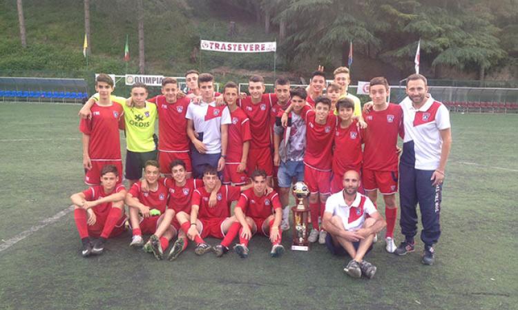 La Tor Tre Teste con la coppa