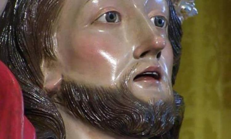 Dettaglio del simulacro del compatrono (© Lucio Pinchera)