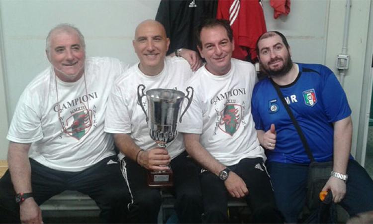 Mister Marco Zannino e il suo staff con la Coppa Provincia di Roma