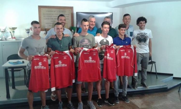 Uno scatto della presentazione dei nuovi acquisti della Compagnia Portuale (foto Cpc 2005)
