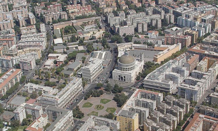 Il Piazzale con il Tempio di Don Bosco a Cinecittà, teatro delle esequie