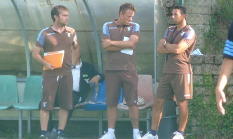 Santoni con il suo staff ©GazzettaRegionale
