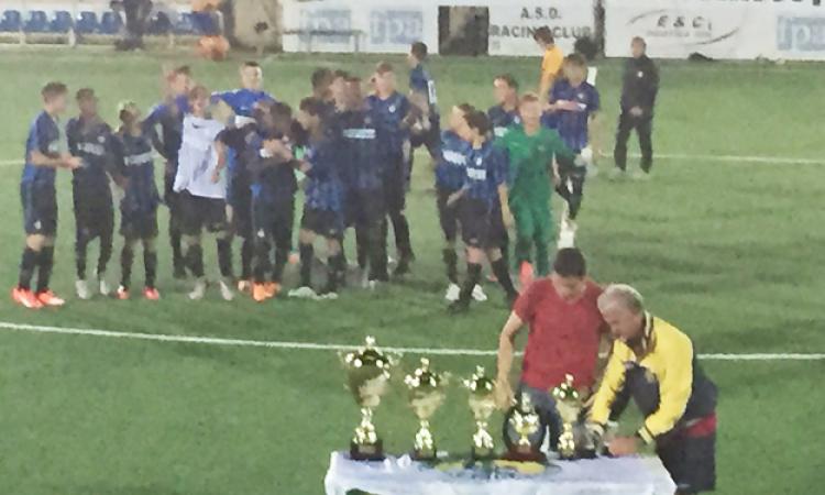 l'Inter festeggia aspettando la Coppa
