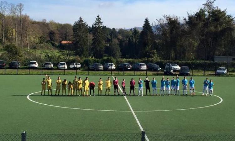 Le squadre a centrocampo