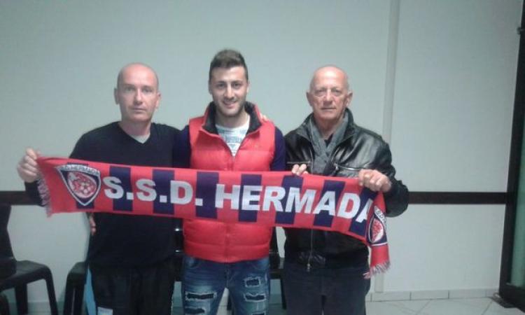 Da sinistra nella foto, il direttore sportivo Marchiori, Sergio Stefanelli e il mister Martinelli