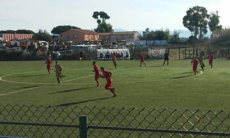 Cade la capolista 