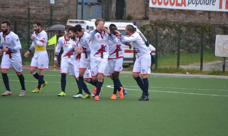 L'esultanza di De Julis dopo il gol