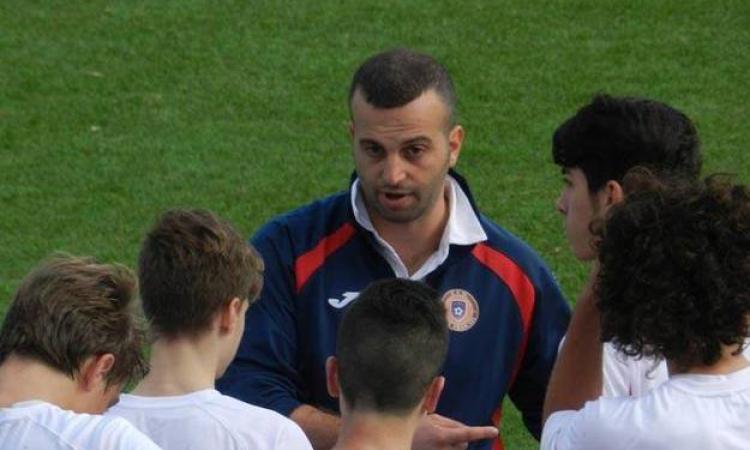 MIster Orlandi ed i suoi ragazzi ©Facebook/Asd Lupa Frascati
