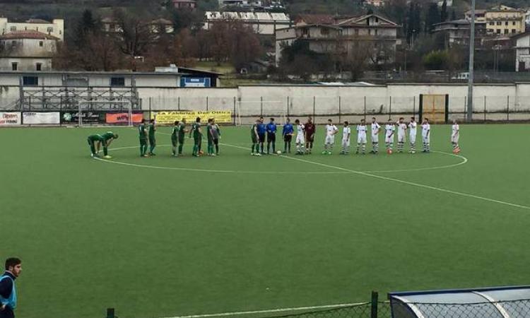 Le squadra a centrocampo 