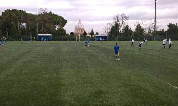 Le due squadre al rientro in campo