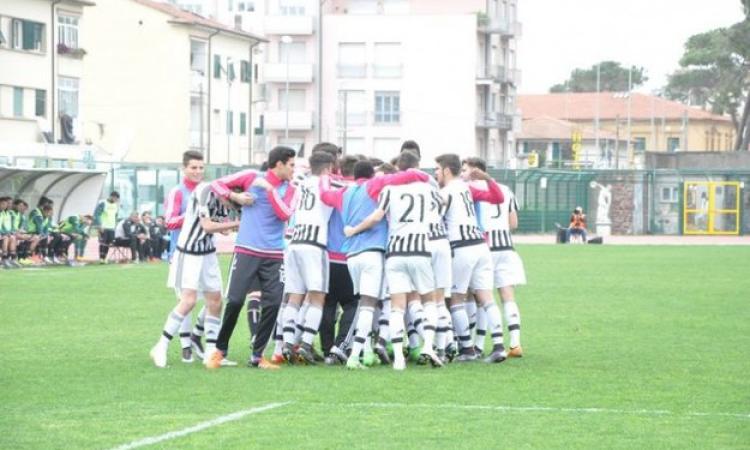 Esulta la Juventus ©viareggiocup.com