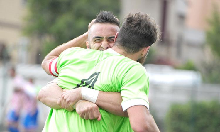 Giuseppe Danieli fa festa insieme a Jody Fiorentini (foto Piccirilli)