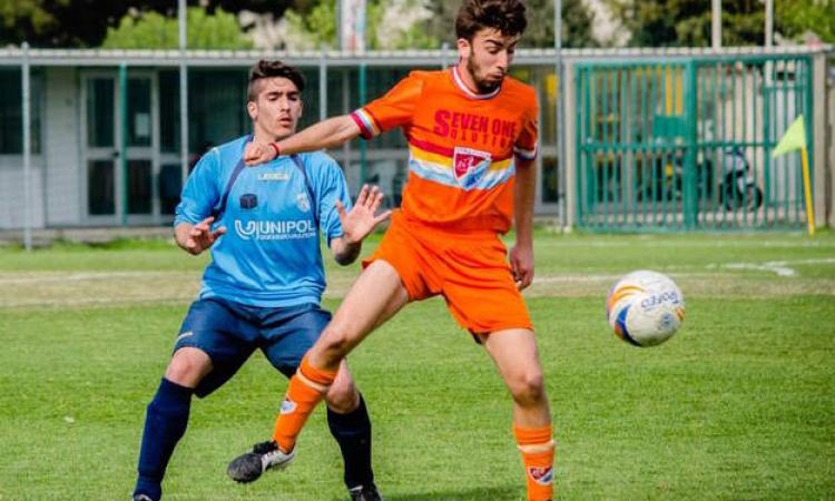 Emiliano Oliva con la maglia della Lupa Roma (Foto©EvaAgosti)